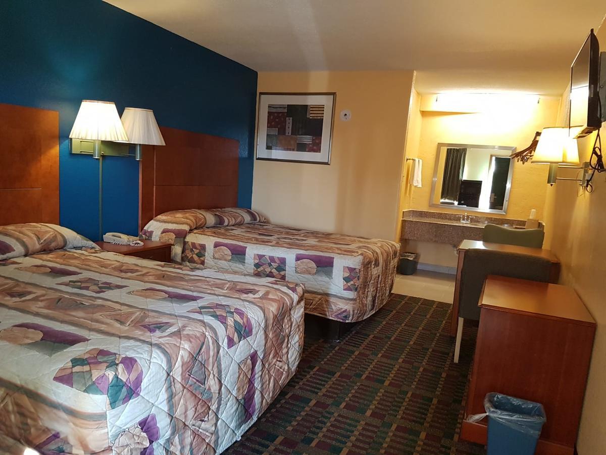 Executive Inn Victoria Ngoại thất bức ảnh