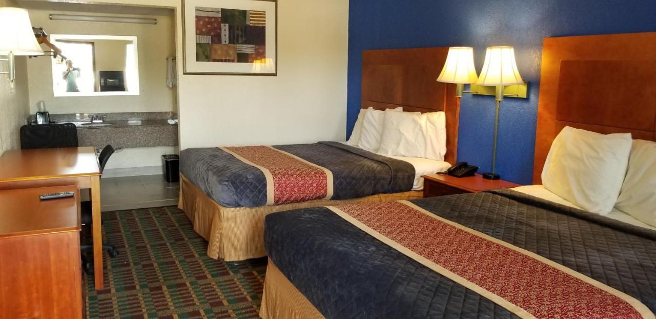 Executive Inn Victoria Ngoại thất bức ảnh