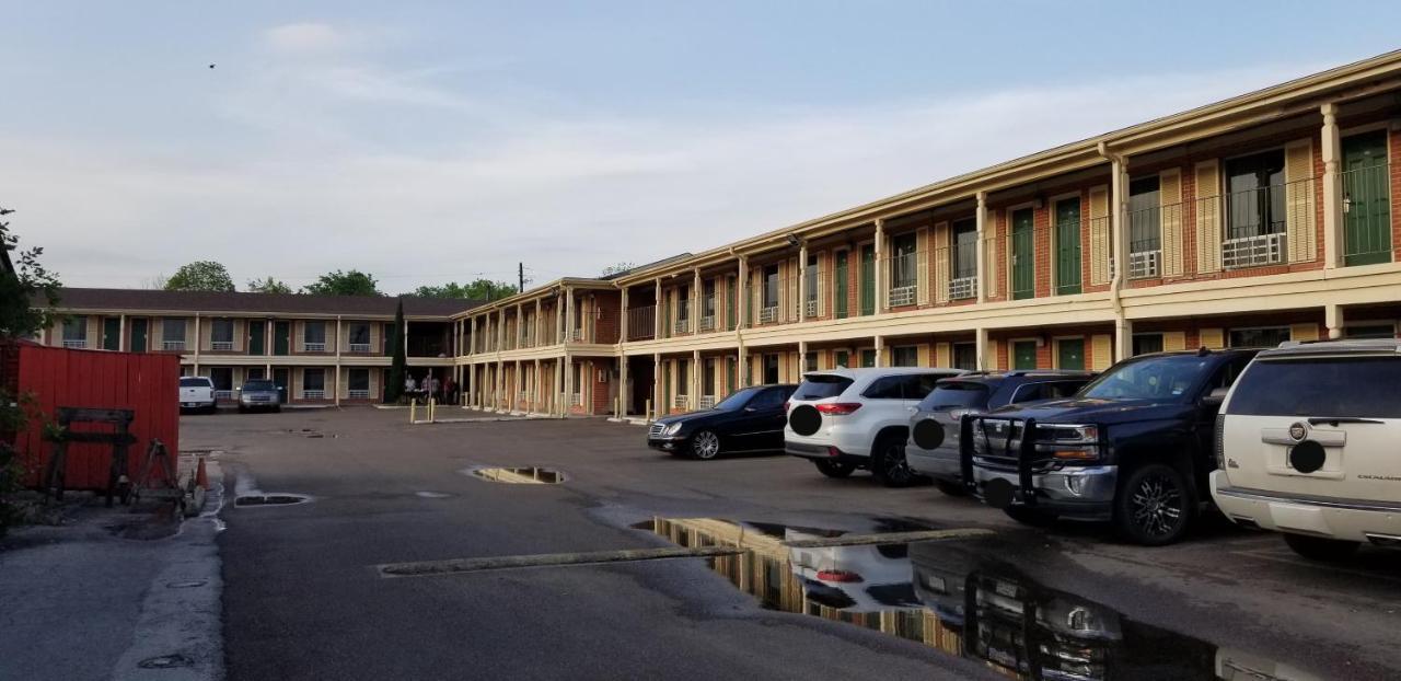 Executive Inn Victoria Ngoại thất bức ảnh